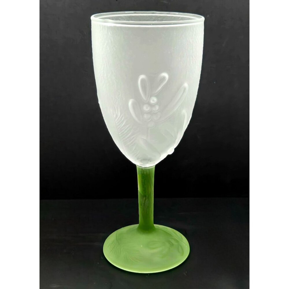 Pfaltzgraff Wine Goblets Winter woo@loral fauna & Frosted bases